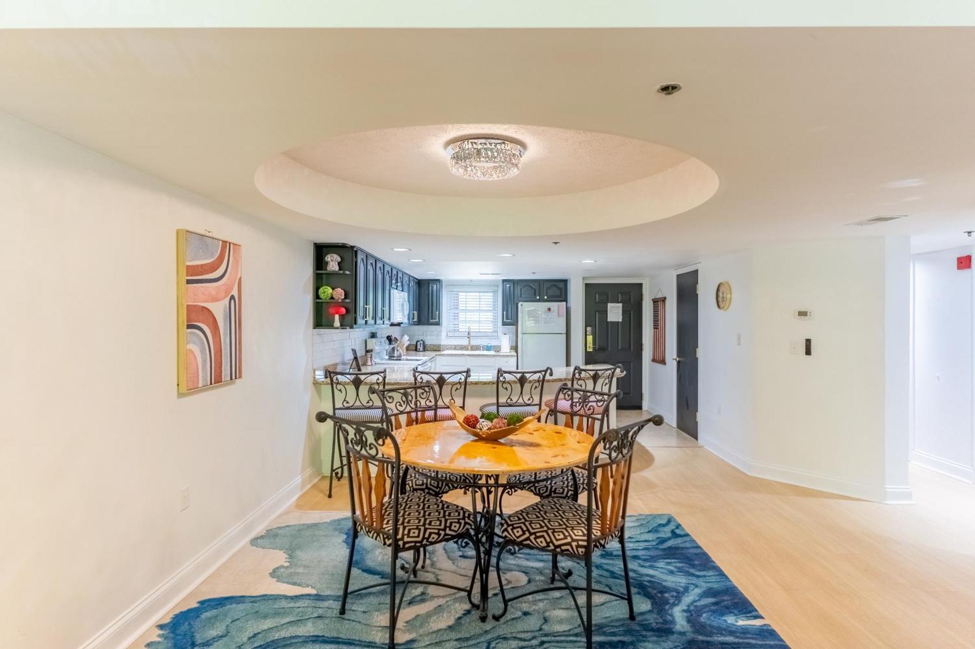 Luxurious Condo, Pool, Fireplace, Hiking 개틀린버그 외부 사진