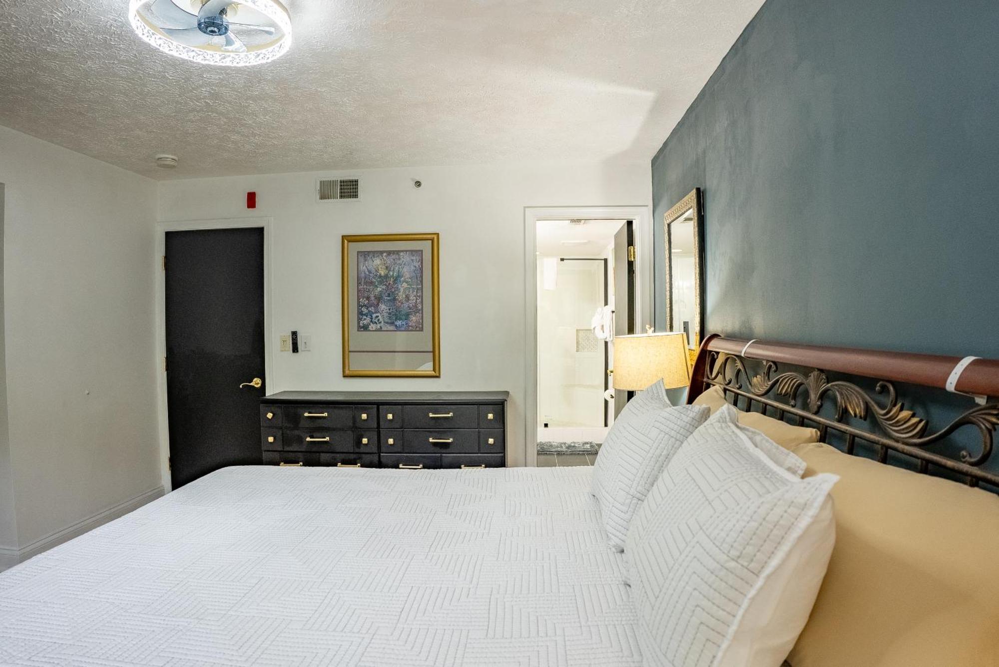 Luxurious Condo, Pool, Fireplace, Hiking 개틀린버그 외부 사진