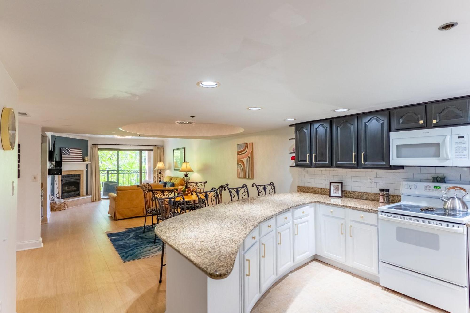Luxurious Condo, Pool, Fireplace, Hiking 개틀린버그 외부 사진